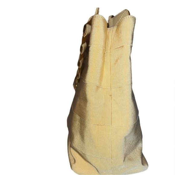 Salvatore Ferragamo Cream Shoulder Bag - Picture 3 of 7